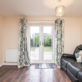 Cosy Two Bedroom House with Driveway Parking and Garden