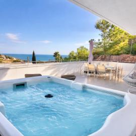 Casa del Sol Jacuzzi privado y vistas al Mediterráneo en Altea Hills, hotel en Altea