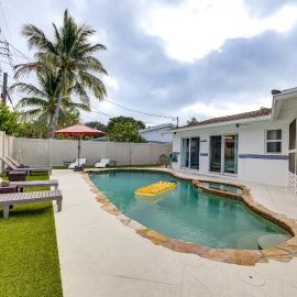 Relax & Play! Home 2 Mi to Delray Public Beach