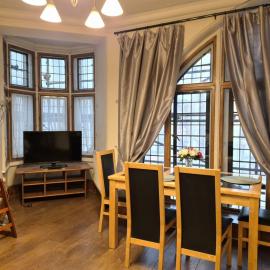 Original Trafalgar Square Apartment near Buckingham Palace