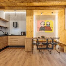 Boutique Alpine Two-Bedroom by SupaStays