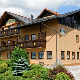 Pension Salzsäumer โรงแรมในนอยเชอเนา