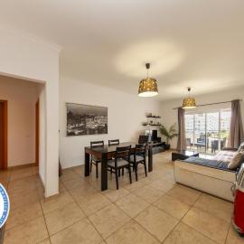 C02 - Luxury 3 Bed With Pool View