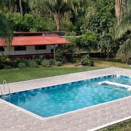 Casa Campestre con Piscina Privada La Mesa Cundinamarca