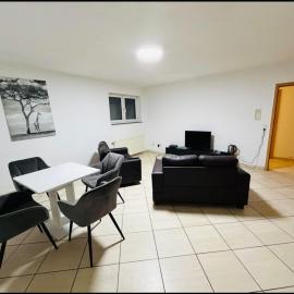 House AL11, hotel sa Raunheim