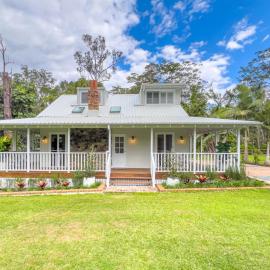 The Gingerbread House, hotel em Upper Tallebudgera
