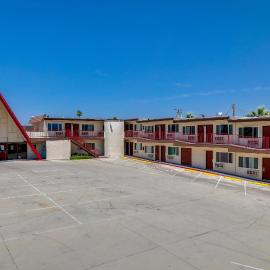 Red Roof Inn Needles，尼德爾斯的飯店