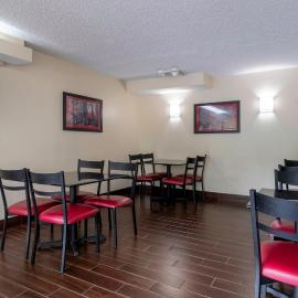 Red Roof Inn Charlottesville, hotel u gradu Šarlotsvil