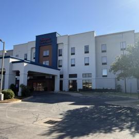 Hampton Inn & Suites Lawton, hotel di Lawton
