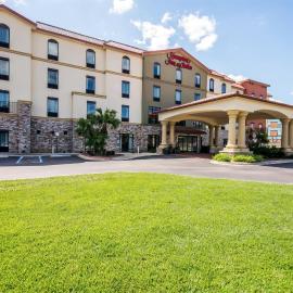 Hampton Inn & Suites Pensacola/I-10 Pine Forest Road，彭薩科拉的飯店