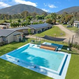 Snobs Creek Motel Eildon – hotel w mieście Eildon