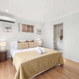 Pool & Tennis Court 3BR Bright Mt Gravatt Retreat