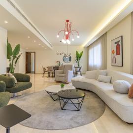 Ar Rumayl में, होटल Achrafieh Gate - Modern 3-BR Apartments & Balconies