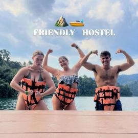 Friendlyhostel, Hotel in Khao Sok