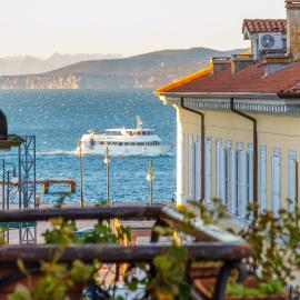 Elegante appartamento d'epoca nel centro di Trieste