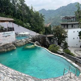 Lotus Premium Lodge, хотел в Ха Жианг