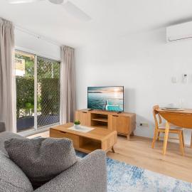 Narrabeen Nook - Easy Living between Beach & Lagoon
