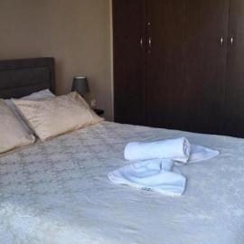 2br-7 Guests-Free Parking-Pool-AirCon