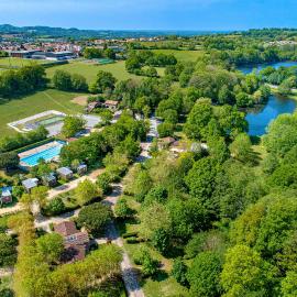 Camping Capfun La Bretèche, hotel i Les Épesses
