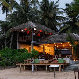 Shehani Beach Bungalow, hotel in Tangalle