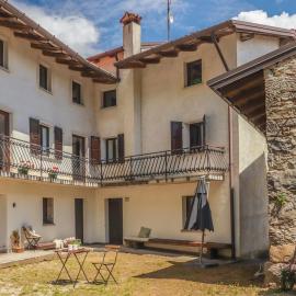Casa Lukezovi