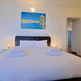 SeaView Escape with Pool Access