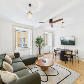 Bright 2BR w/ Office Space – Alfama Charm | By Airnest
