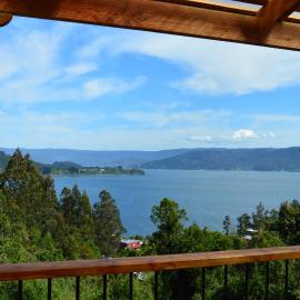 Cabaña con vista al mar y bosque nativo, hotel sa Valdivia