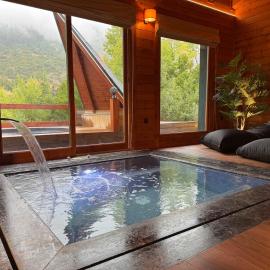 Cave Chalet - Chalet for Two, hotell i Eptalofos
