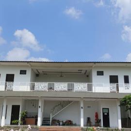 Kangen Sawah Cottage Syariah, hotel in Gondowulung
