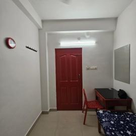 FlexTays Transit - Station Side Stays, hotel a Trivandrum