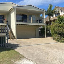 3-36 Manooka Drive - Rainbow Beach - Sea Views and breezes
