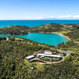 Delamore Cove - Manuka - Stay Waiheke, hotel in Matiatia Bay
