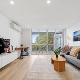 Luxury 2Bed 2bath Apartment with Distance Harbour Bridge View 6km from CBD