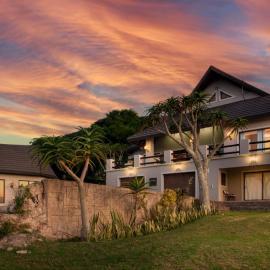 African Flame Lodge, hotel i Kini Bay