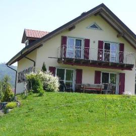 Ferienwohnung Bio-Bauernhof Schuwerk, hotel a Isny im Allgäu
