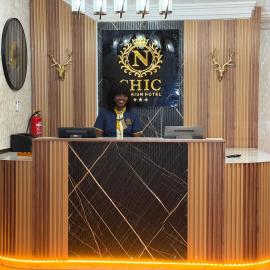 Chic Premium Hotel,Durocher的飯店