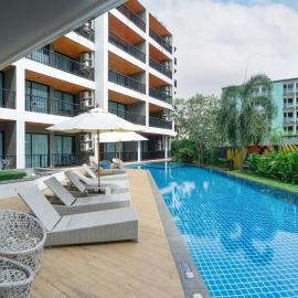 Modern 1BR Apartment Near Kata Beach, viešbutis mieste Ka Rorn