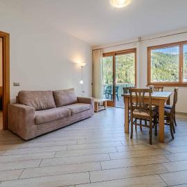 Chalet Al Lago، فندق في أليغي