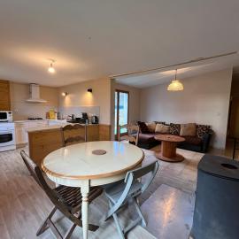 Maison du verger idéal pour famille ou ami & séjour pro, hotel a La Rochefoulques