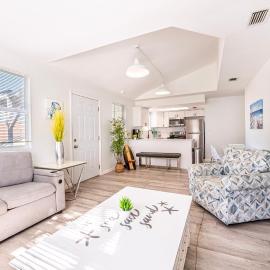 2br 2ba Retreat B 3Min to Beach!, hotel in Clearwater Beach