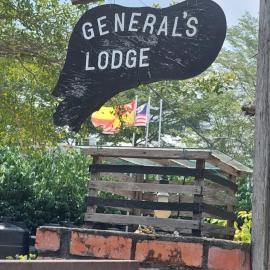 General's Lodge Staycation, hotel a Kampong Sungai Sembilang