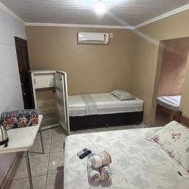 Recanto Pousada JU&JU com piscina COMPARTILHADA, hotel in Pontal do Paraná