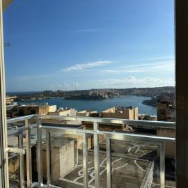 Valletta Minimal, Breezy, Coastal chic City Life