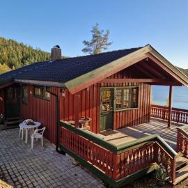 Holiday Home Midtholmen by Interhome: Konsmo şehrinde bir otel
