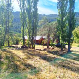 Lejana Casa de montaña, hotel in Lago Puelo