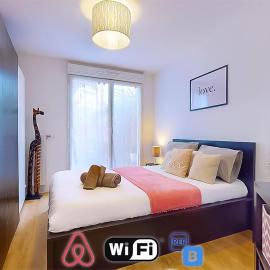 Appartement T2 exceptionnel avec Terrasse – hotel w mieście Drancy