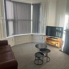 Cosy 4 bed House, hotel in South Shields