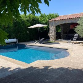 Maison de vacances familiale avec piscine privée, hotel v destinaci Beaulieu