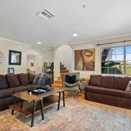 Burbank 4BR with Pool and Hot Tub by Colby and Conrad โรงแรมในเบอร์แบงก์